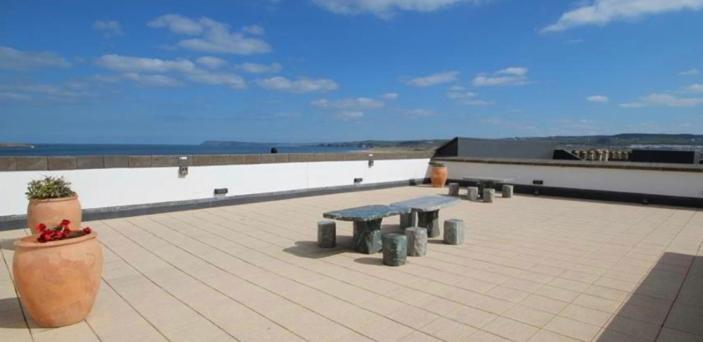 Cosy 3 Bedroom Apartment In Central Portrush With Sea Views 외부 사진
