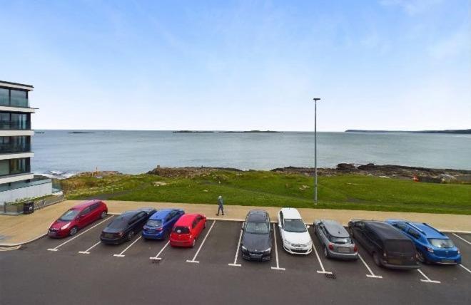 Cosy 3 Bedroom Apartment In Central Portrush With Sea Views 외부 사진