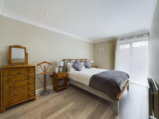 Cosy 3 Bedroom Apartment In Central Portrush With Sea Views 외부 사진