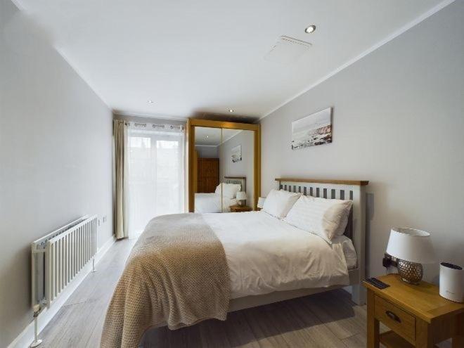 Cosy 3 Bedroom Apartment In Central Portrush With Sea Views 외부 사진